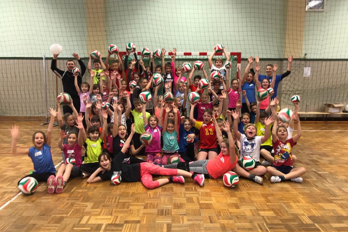 Projekttag: Volleyball macht Schule . Grundschule am Rennsteig Stützerbach 14.12.2018