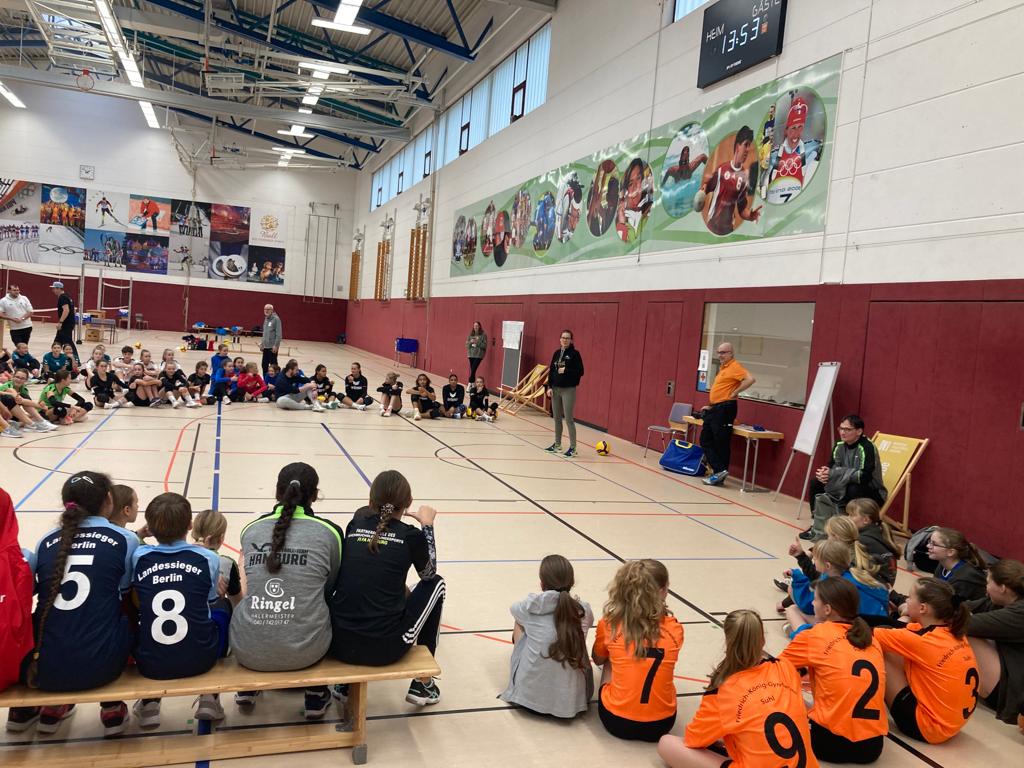 Eröffnung für die Mädchen