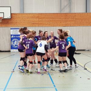 Jubel beim Team VfB 91 Suhl 2 - Volleyball-Thüringenmeister 2017/18 . Erfurt 17.03.2018